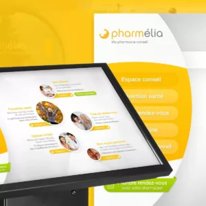 Mise en situation de la borne tactile Pharmélia
